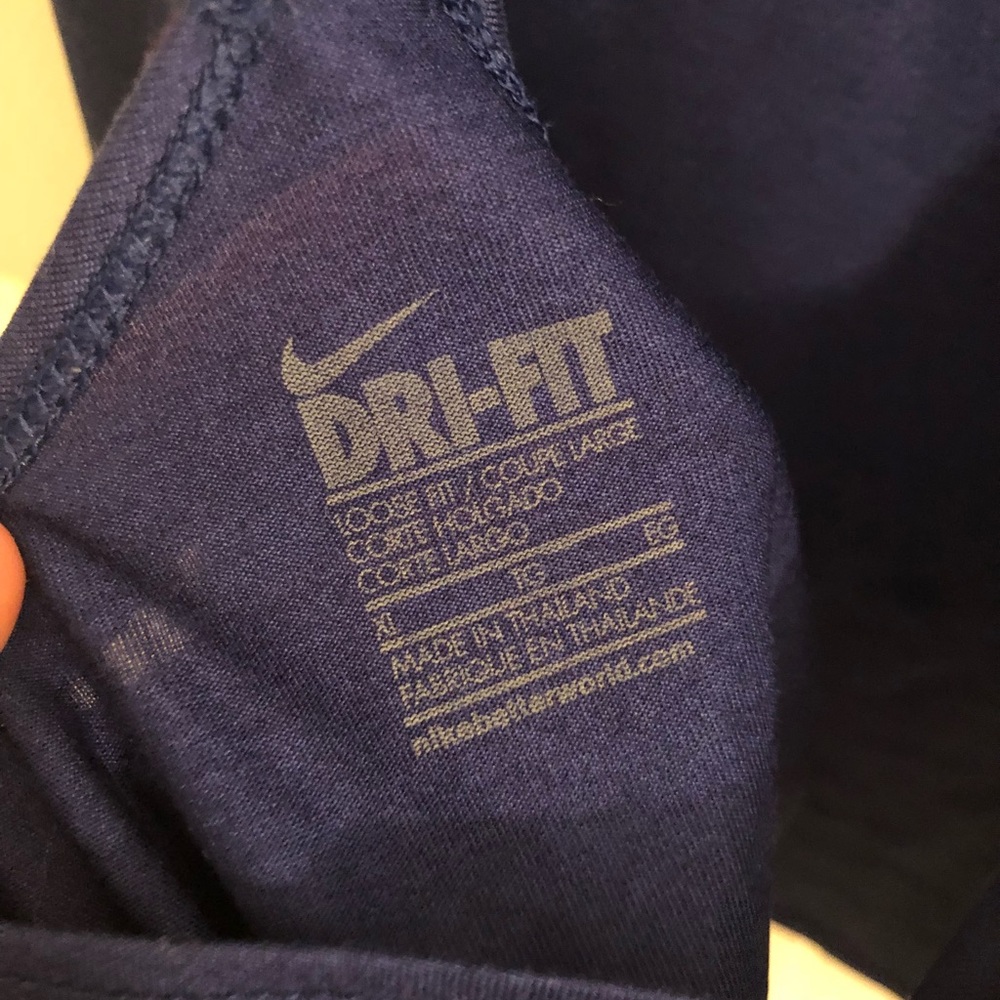 Nike tank! - Picture 5 of 5